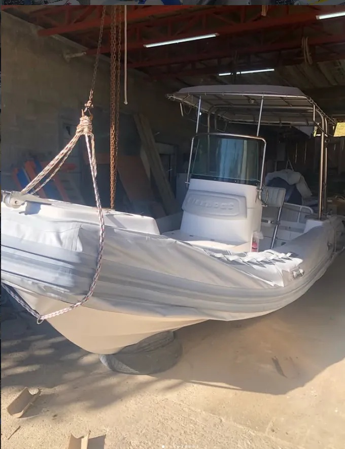 Bote inflável 620 antes da troca do flutuador
